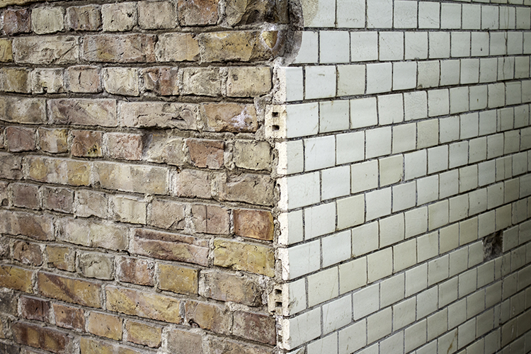 The Difference Between Brick Pointing and Tuckpointing Explained